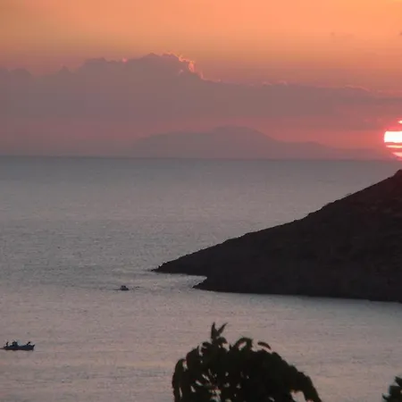 Melina's Sunset-two Spaces Romantic Honeymoon With Amazing Seaview Sunset Apartment
