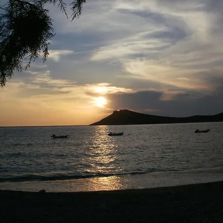 Apartment Melina's Sunset-two Spaces Romantic Honeymoon With Amazing Seaview Sunset Myrties